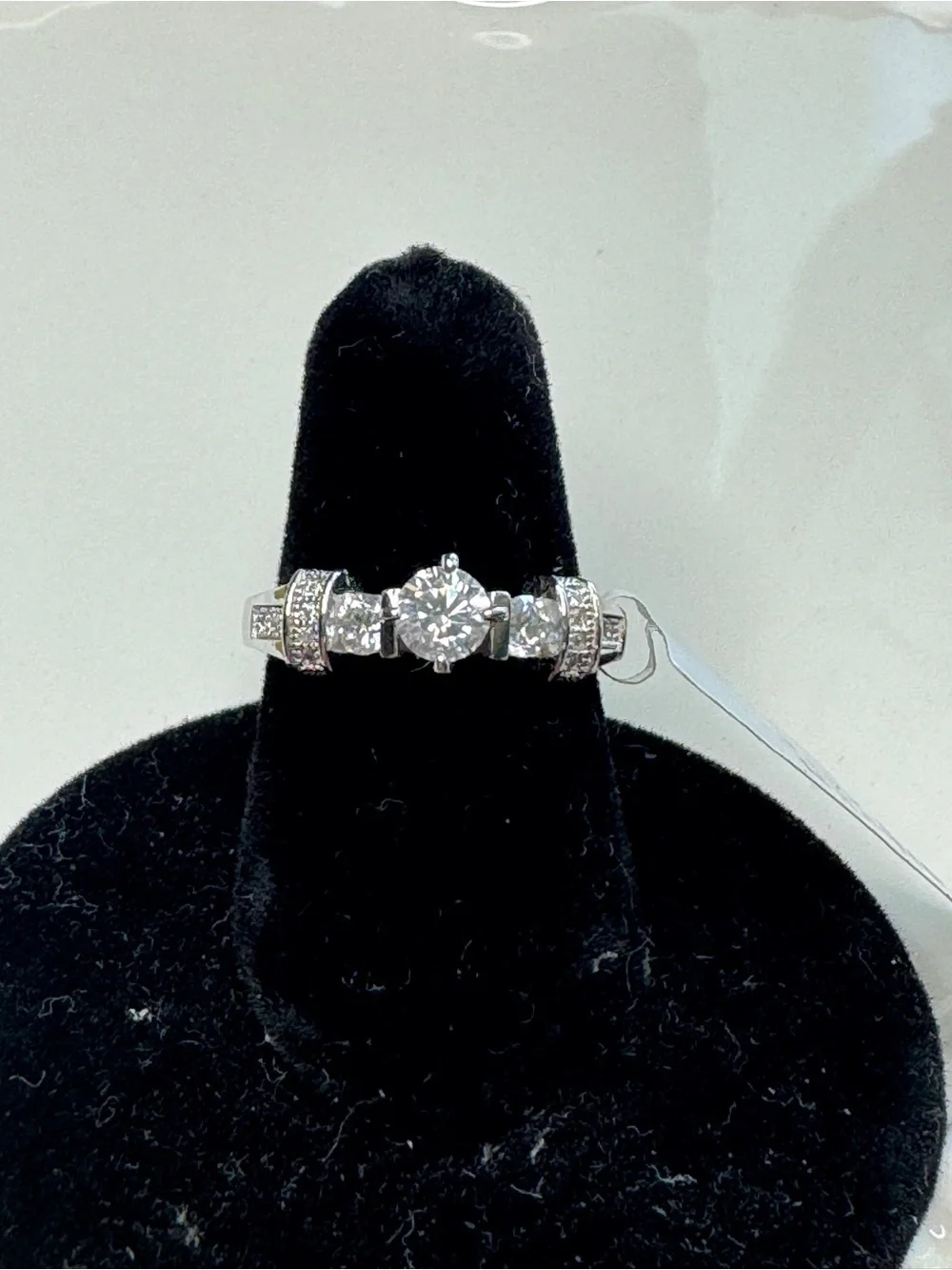 TGMS 925 Sterling Silver Moissanite 0.75 CTW Three Stone Ring Size 7